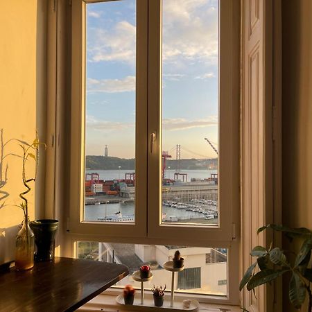 Embassy Arriaga Private Elegance Rooms In Stylish Shared Apartment Lisbon Luaran gambar