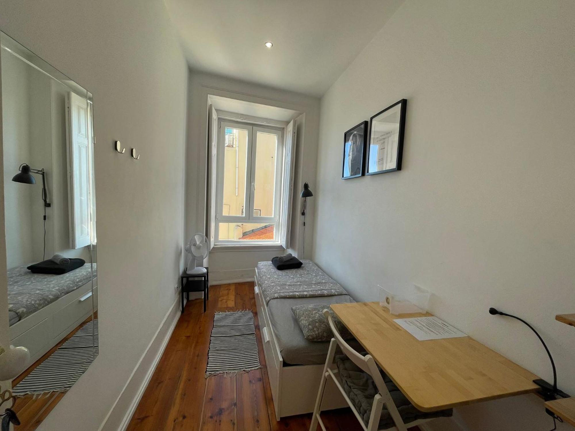Embassy Arriaga Private Elegance Rooms In Stylish Shared Apartment Lisbon Luaran gambar
